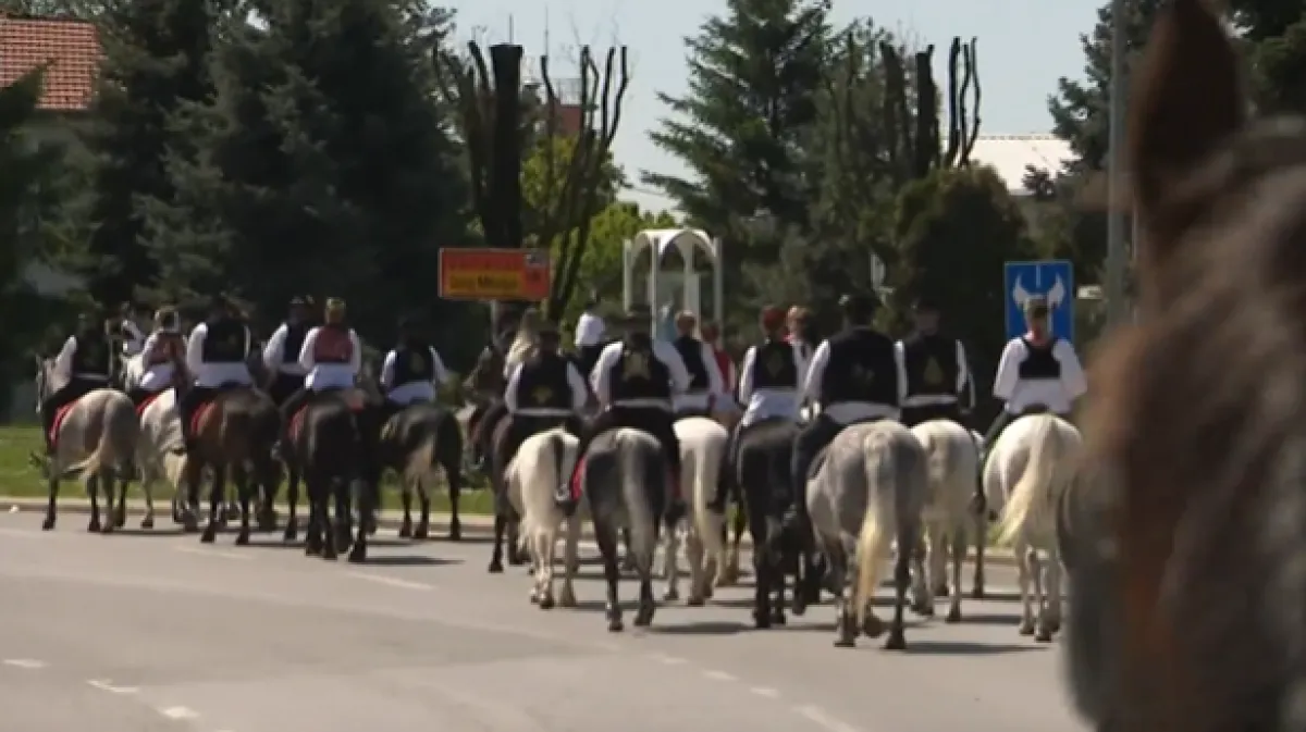 Blagoslov konja okupio Slavonce iz cijele regije: 'Osjete sve - i strah, i ljubav, i tugu i sreću'