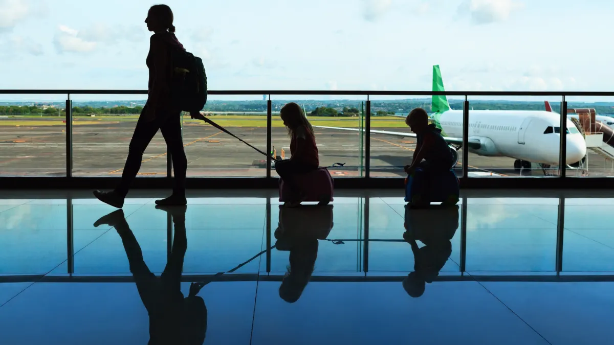 Bivša stjuardesa: 'Obitelji s malom djecom trebale bi se zadnje ukrcavati u zrakoplov'