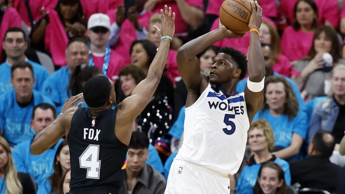 Knicksi pregazili 76erse s +35 i ušli u povijest, Edwards riješio triler protiv Spursa