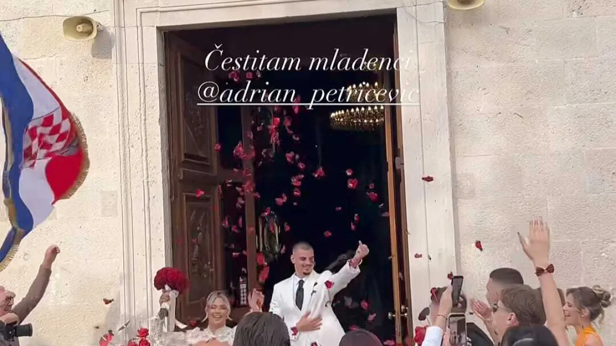 Adrian Petričević izreko sudbonosno 'da': Svadba u Splitu postala hit na društvenim mrežama