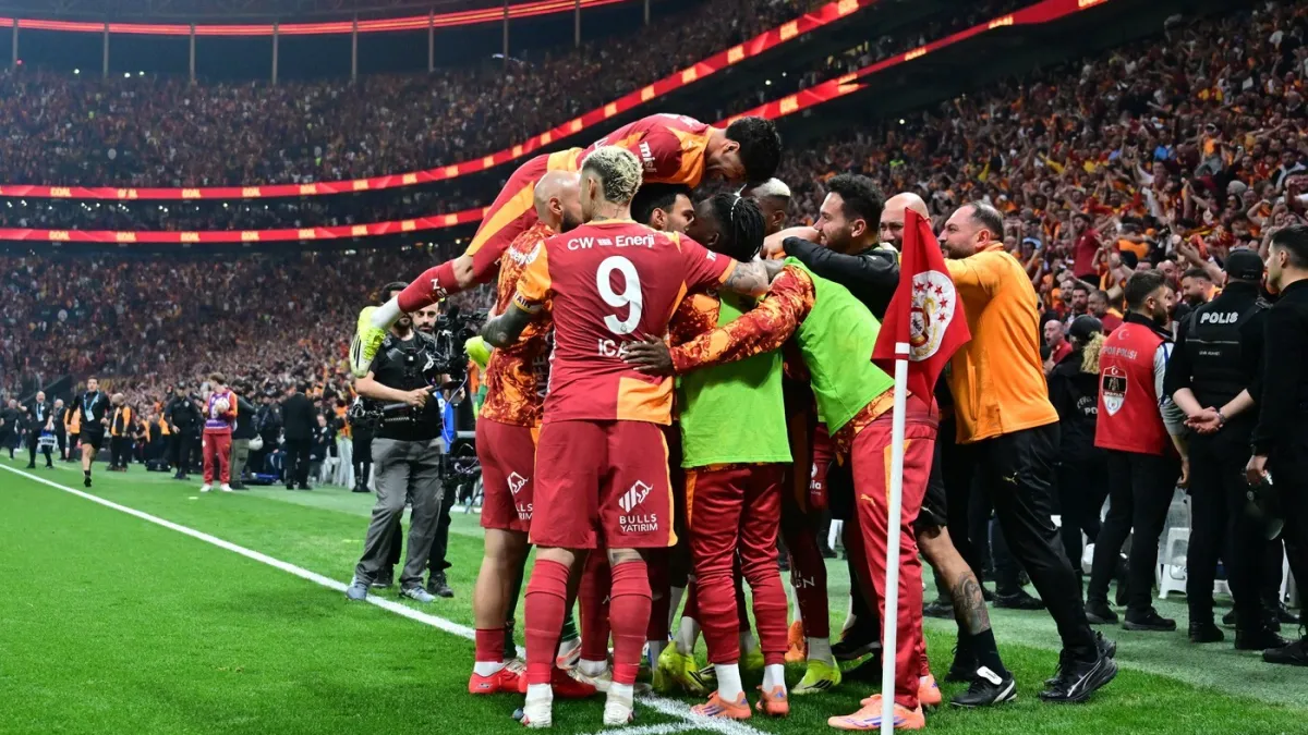 Galatasaray preokretom u posljednjim minutama došao do četvrte titule u nizu