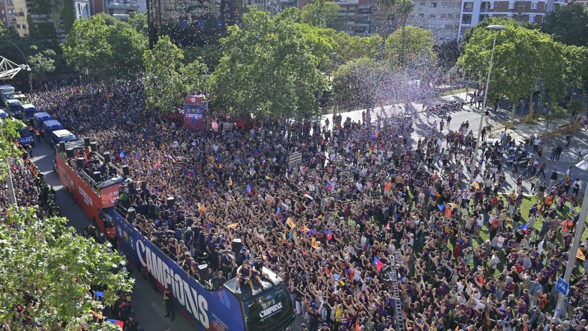 Katalonija luduje: Na ulicama Barcelone slavlje povodom osvajanja La Lige u El Clasicu