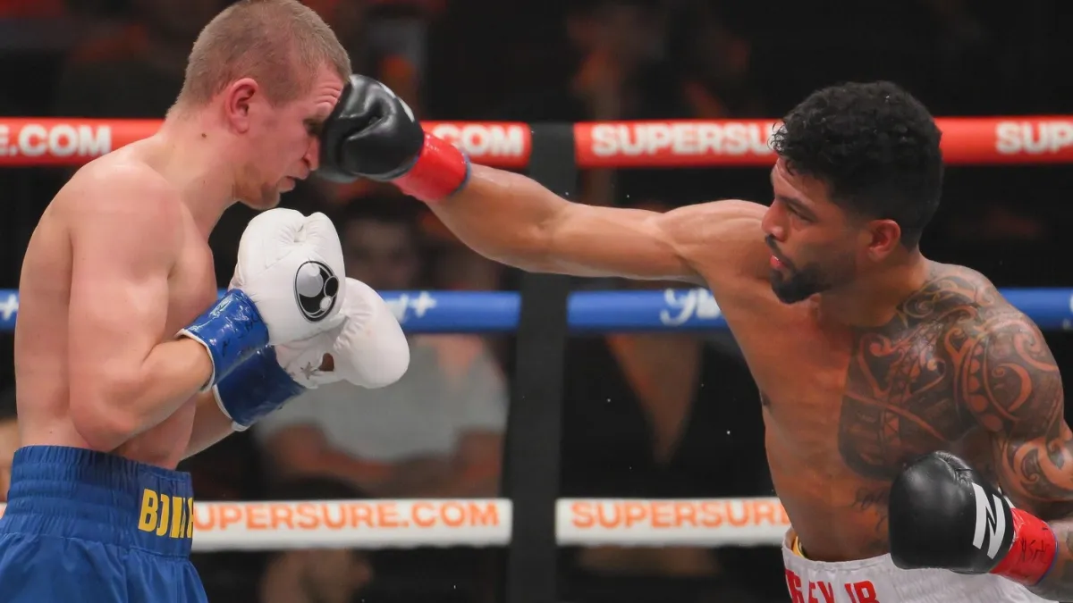 Mosley Jr. šokirao velikog favorita i nokautom poslao Bohachuka na pod u šestoj rundi