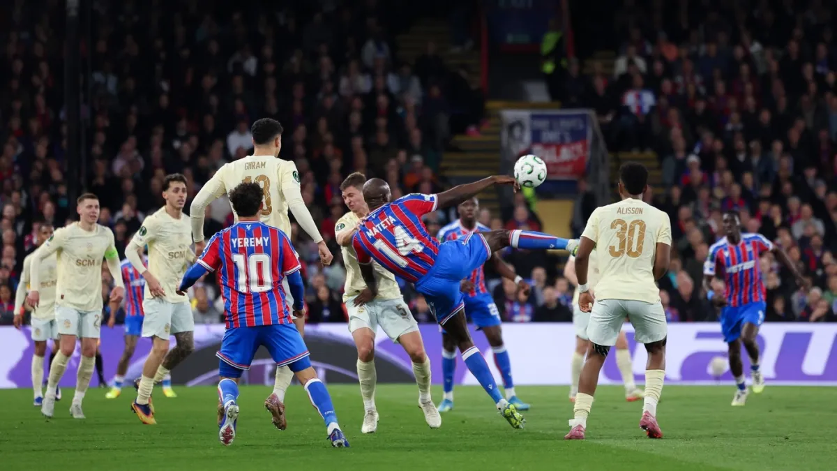 UEFA žestoko kaznila dva kluba zbog navijačkog incidenta na utakmicama protiv Crystal Palacea