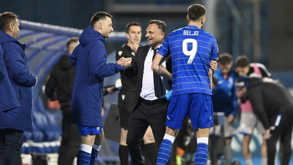 Dinamo na rasprodanom Maksimiru slavi dvostruku krunu