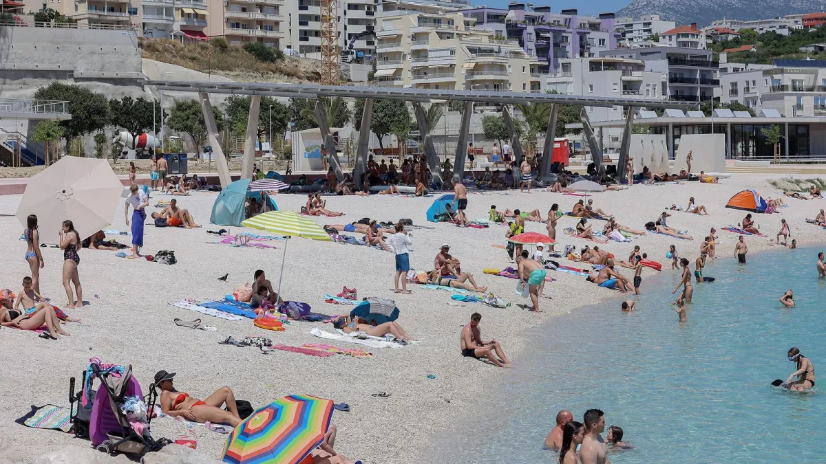 Sramotne scene na splitskoj plaži: Vodili ljubav usred dana pred djecom?