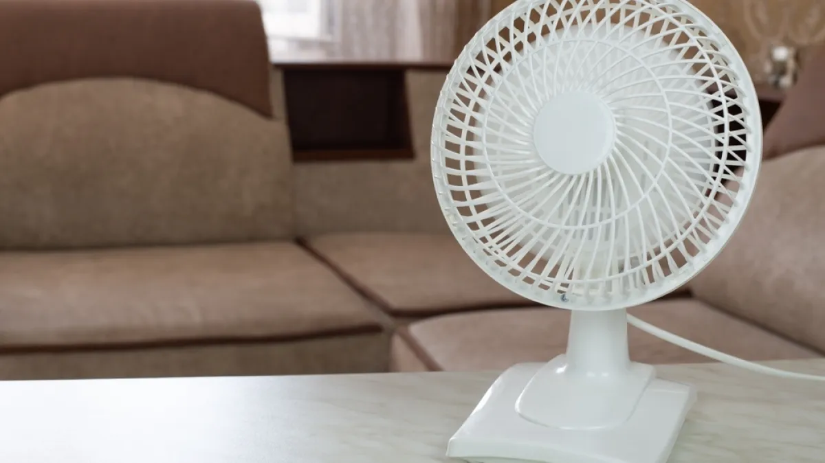 Zašto je spavanje uz upaljen ventilator loša ideja? U toj se navici skrivaju brojne opasnosti