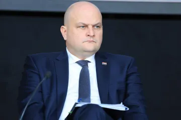Brnabić napala Šušnjara, on uzvratio: 'Nazvala me ustašom, valjda zbog imena. Ali bio je na Krku još jedan Ante'