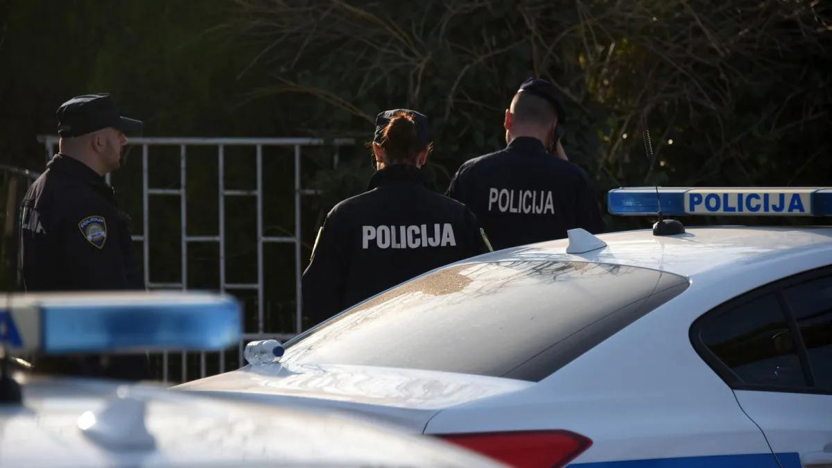 Pijana vozačica (50) pretjecala preko pune crte pa skrivila nesreću Kod Umaga