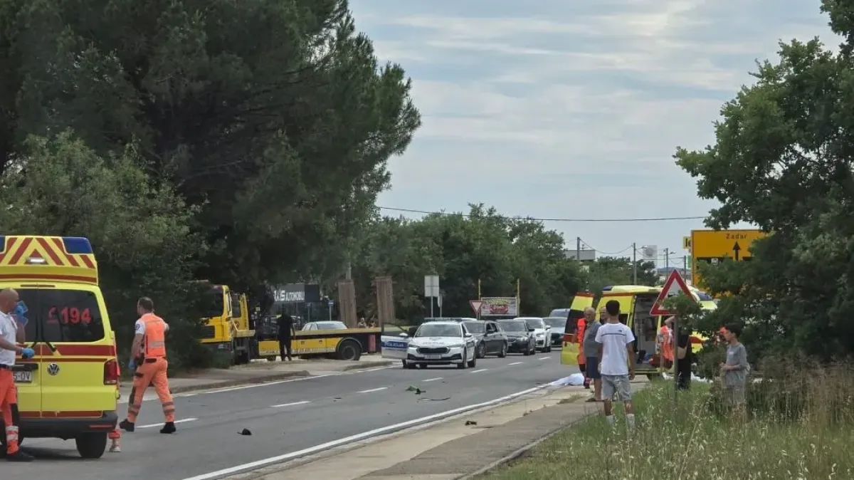 Policija potvrdila: Vozač motocikla pretjecao kolonu u Murvi