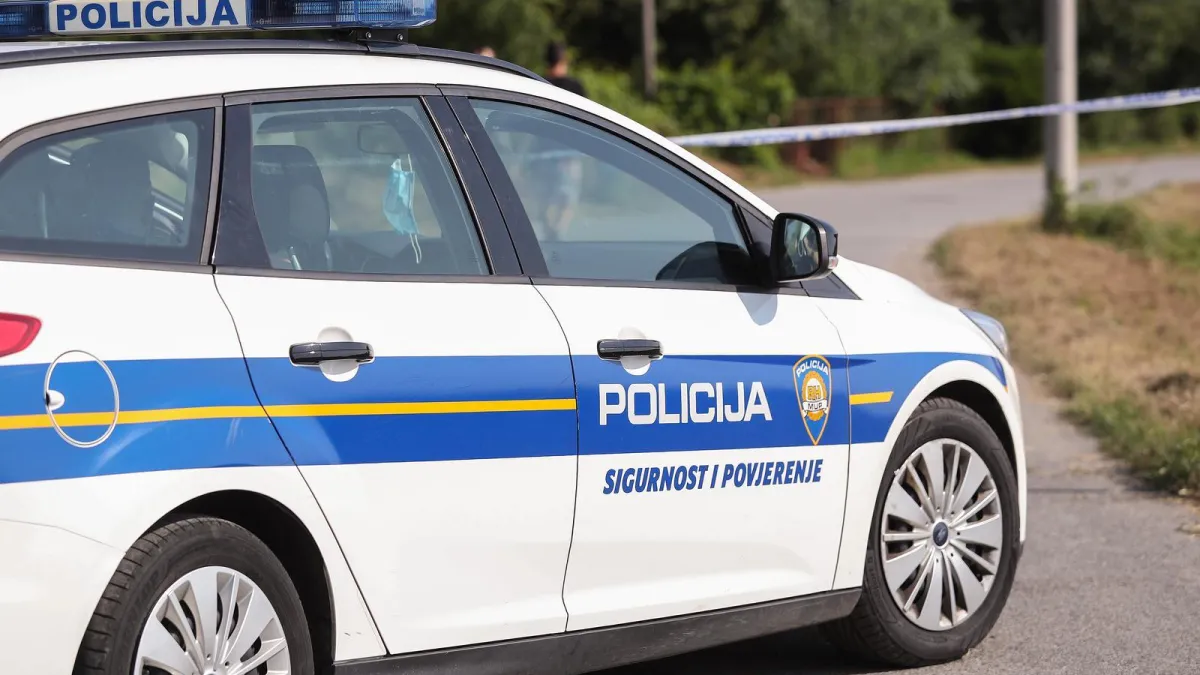 Nesreća na pružnom prijelazu kod Pakraca: Auto odu