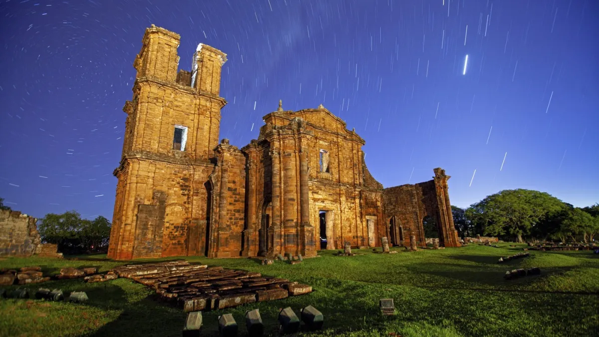 Zemlja u kojoj zakon dopušta dvoboj pištoljima uz dva uvjeta, a gosti plješću umjesto kucanja