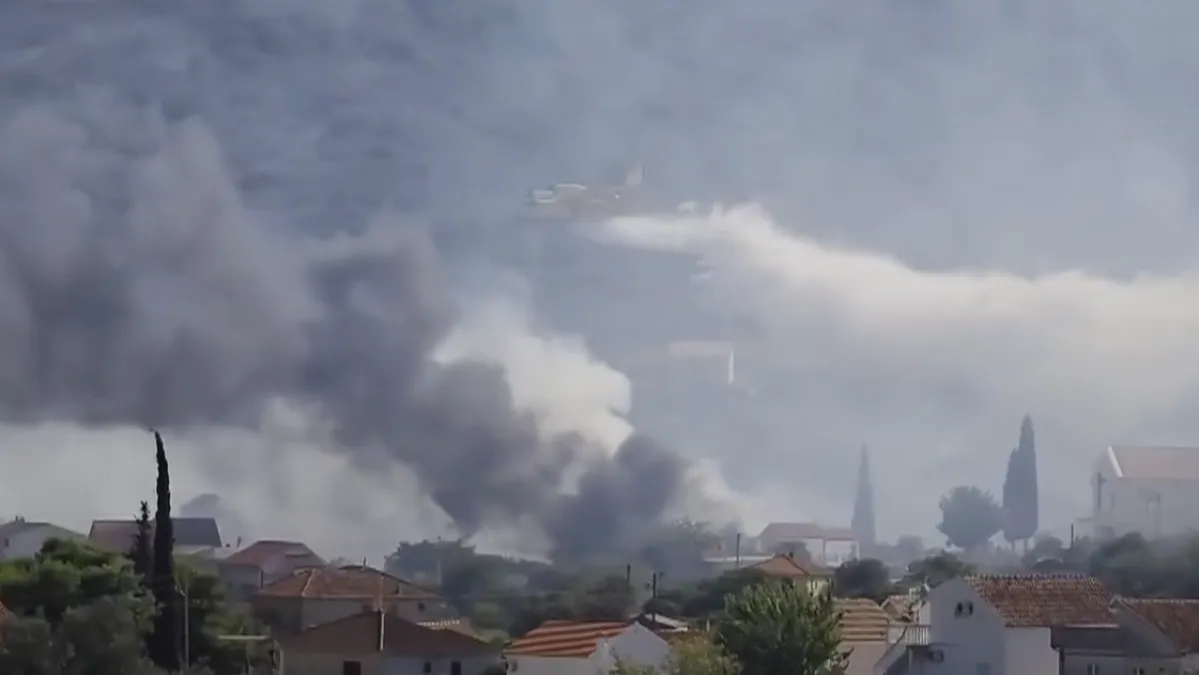 Zapovjednik vatrogasaca uživo s terena: 'Stanje je pod kontrolom, kuće nisu ugrožene'