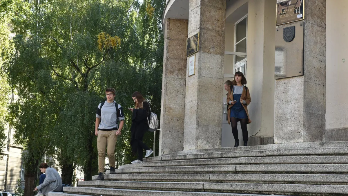 Mladi Hrvati ludi za gimnazijama, brojna zanimanja morat će čekati neka druga vremena