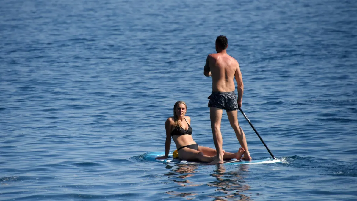 Bura nije šala, a SUP može biti opasan: Doznajete kako se ne ponašati na moru