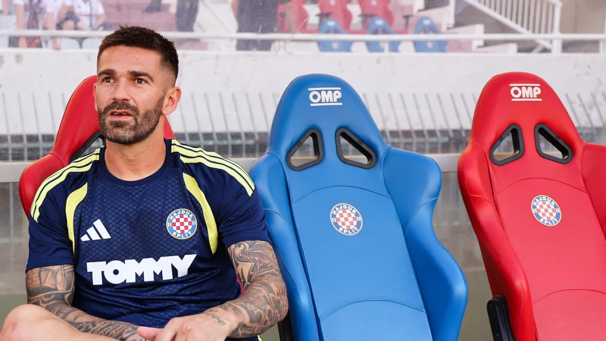 Pogledajte što je Livaja radio na klupi dok je Hajduk igrao protiv Žiline