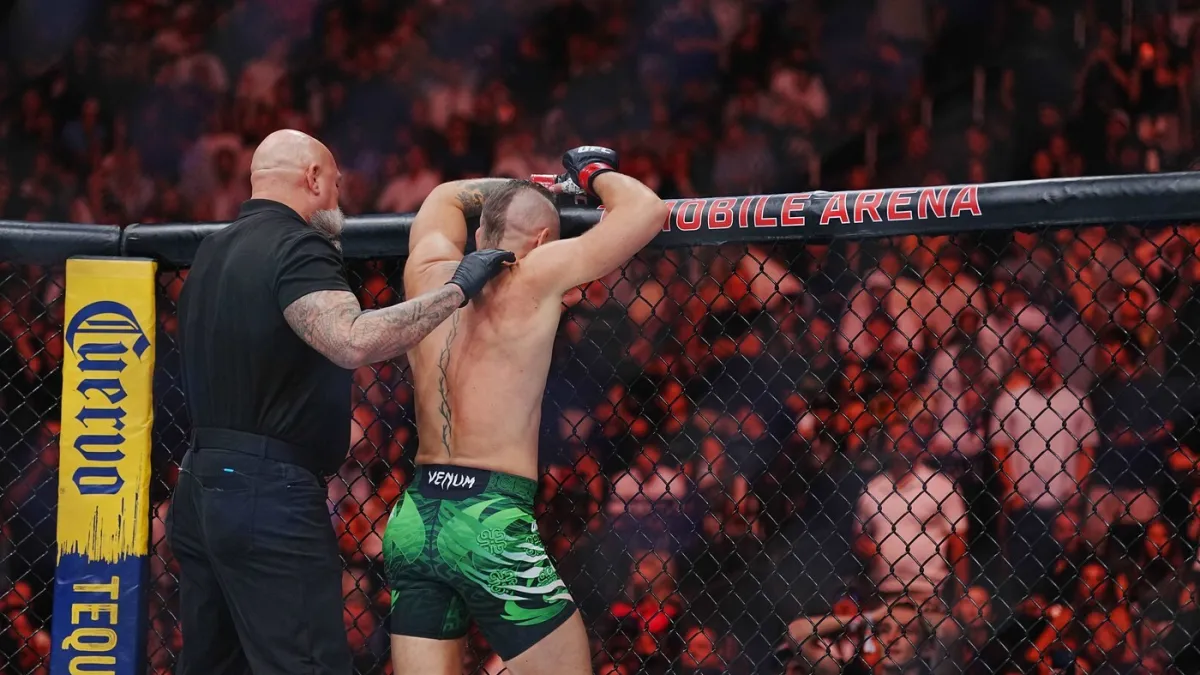 Šok u Las Vegasu! Legendarni McGregor se vratio, pa u suzama napustio oktogon nakon minute