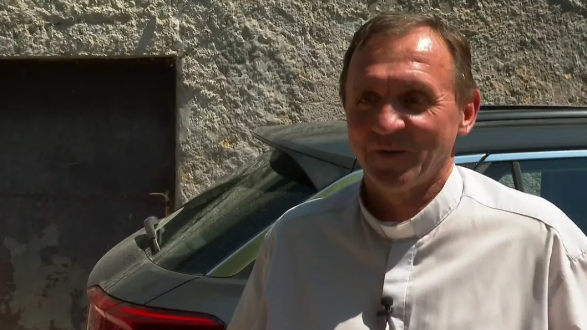 Župljani svećeniku kupili automobil, a on svoj poklonio: 'Meni je to avion, a ne auto'