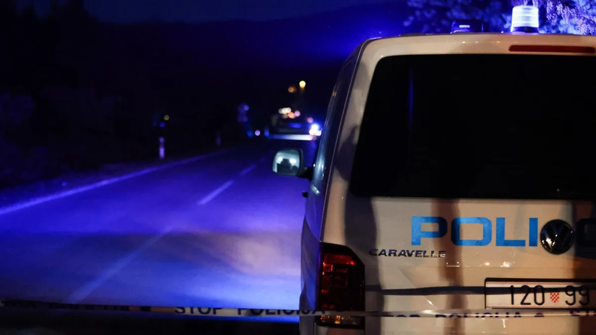 U strašnoj nesreći poginuo motociklist, motor se nakon sudara zapalio! Policija traži pomoć