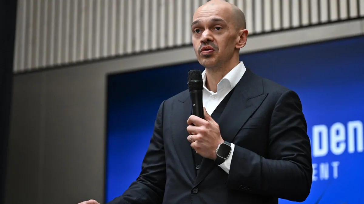 Varvodić i službeno ušao u bitku za HOO: Predsjednik plivačkog saveza predao potpise