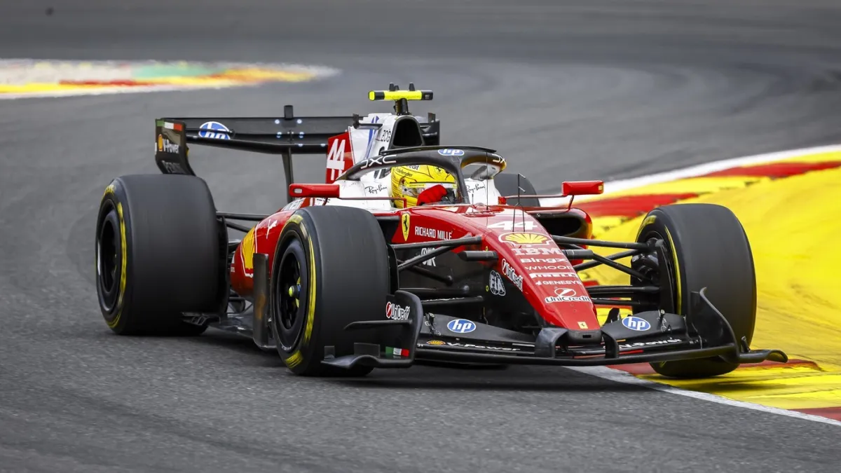 Legendarni as doživio kaos u boksu: Hamilton zbog pogrešnog signala umalo ozlijedio mehaničara