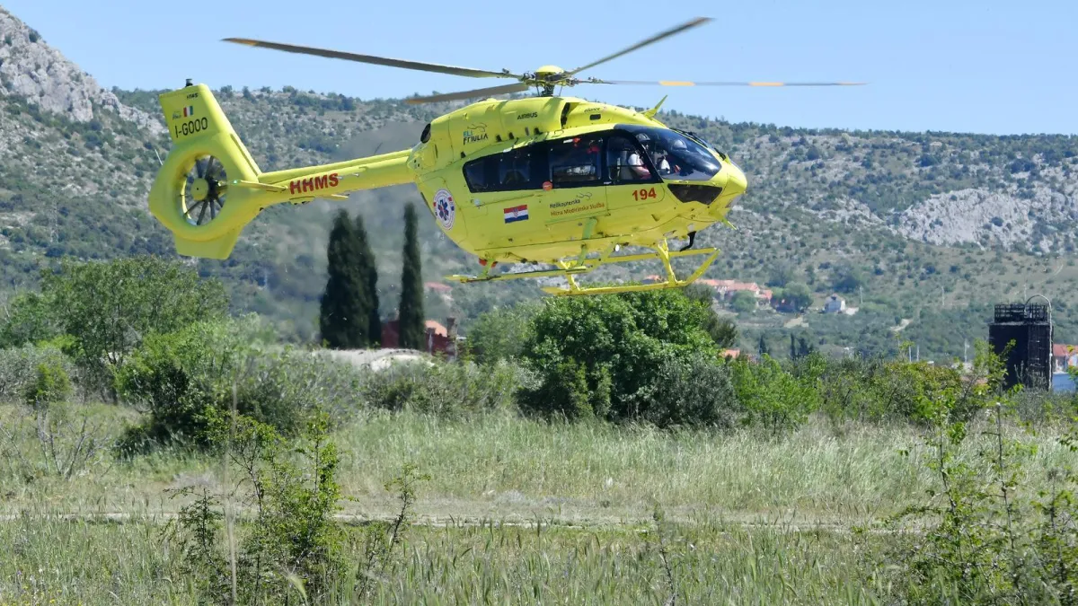 Ženu udario grom na Krku, u teškom je stanju: 'Nosila je suncobran'