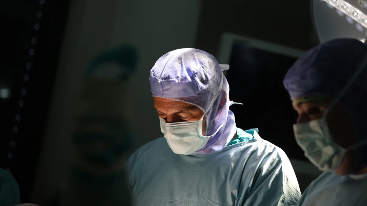 doc. Mladen Miškulin otkriva tehniku zahvaljujući kojoj pacijenti SB Arithere hodaju već prvi dan nakon operacije kuka