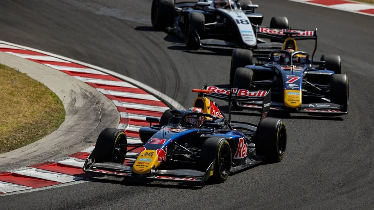 Drama kakvu Formula 3 rijetko viđa: Naël iz kaosa do pobjede, borba za naslov eksplodirala