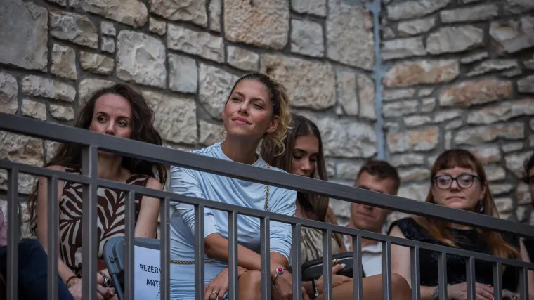 Ponosna supruga u prvom redu: Jelena Perčin nije skidala pogled s Ante Gele