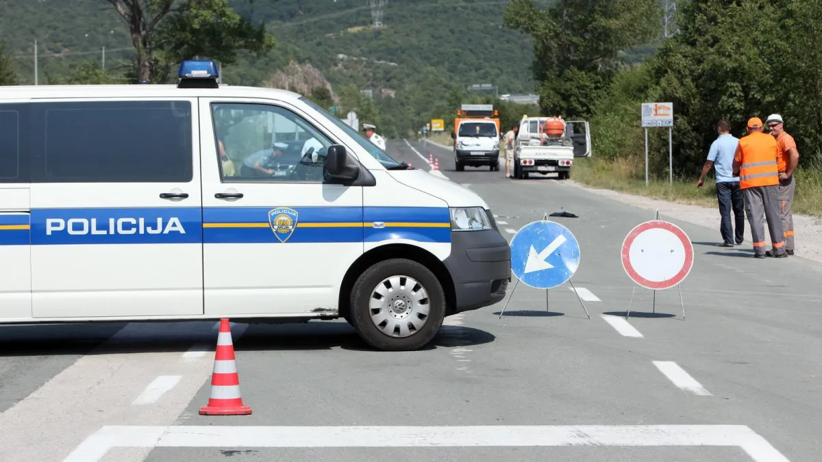 Kobno jutro u Kraljevici: Kombi udario 92-godišnju pješakinju, preminula je na mjestu