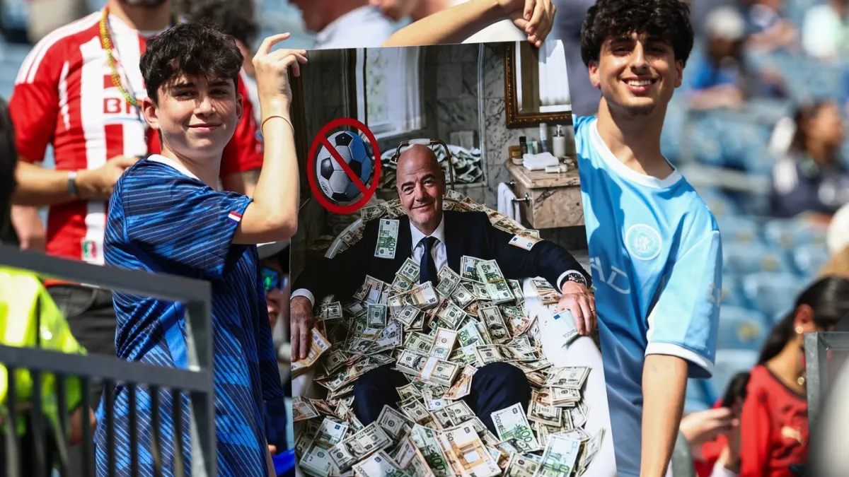Bivši etičar FIFA-e: 'Infantino je grobar nogometa, a nekad lijep sport služi samo idolu novca'