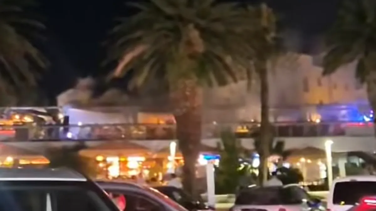 Gori restoran na splitskoj Rivi, pogledajte snimku: 'Kao da je nešto eksplodiralo'
