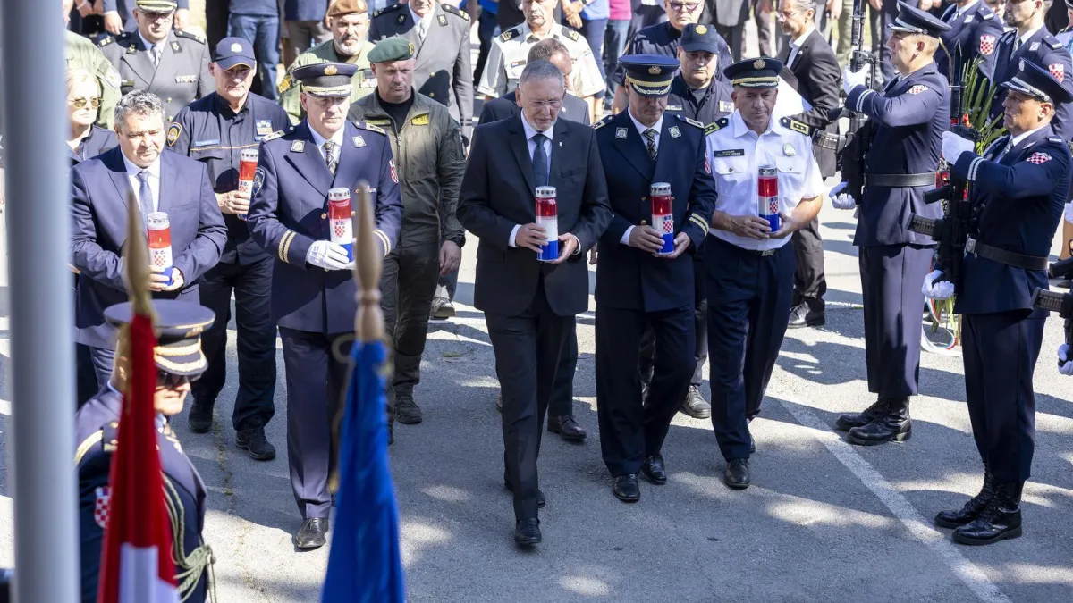 Dalj se poklonio poginulim braniteljima: Božinović poslao snažnu poruku mladima