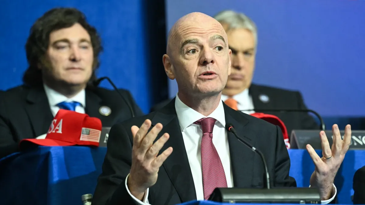 Pogledajte koju si je plaću planirao dati čovjek protiv kojeg se okrenuo čitav nogomet.