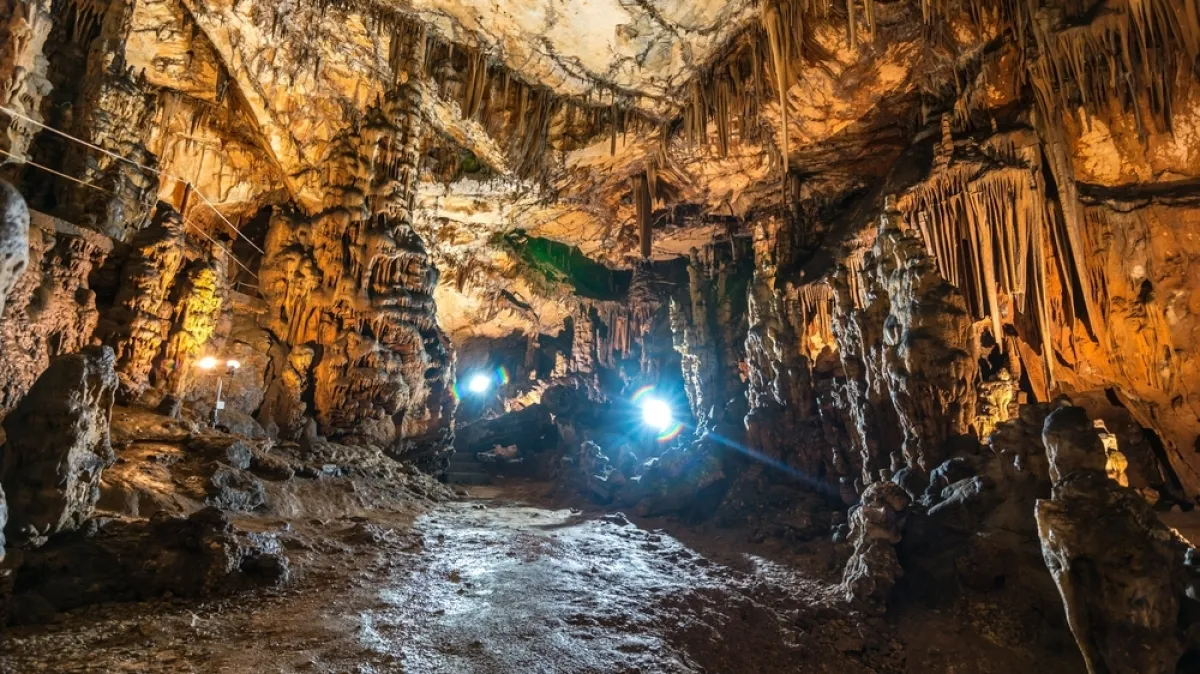Pobjegnite od žege u fascinantnu špilju: Glavna atrakcija nalazi se iza uskog hodnika