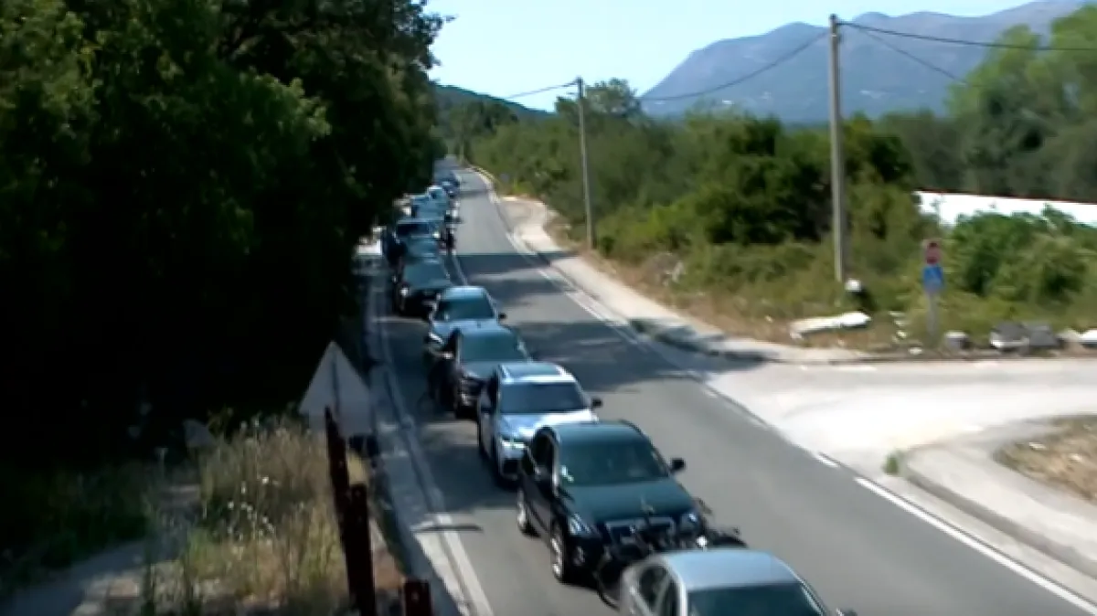I danas gužve na jugu Hrvatske, vozači i putnici dobili pomoć: 'Olakšali smo im'