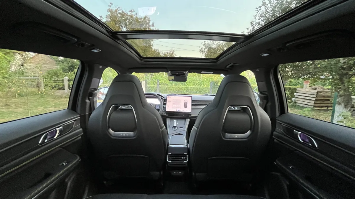 Ovaj SUV nudi premium osjećaj i gene Volva, a cijena? Tjera na ozbiljno razmišljanje