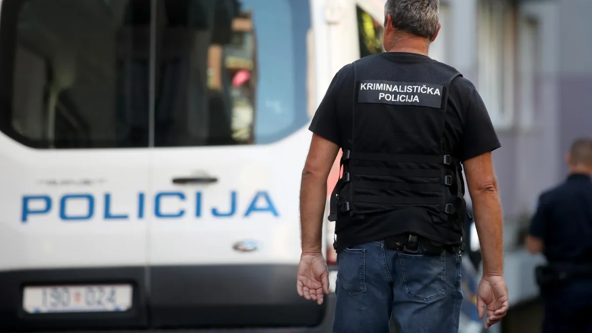 Uhićen napadač iz Osijeka: Nožem pokušao ubiti čovjeka u parku, ubadao ga je ruke i tijelo