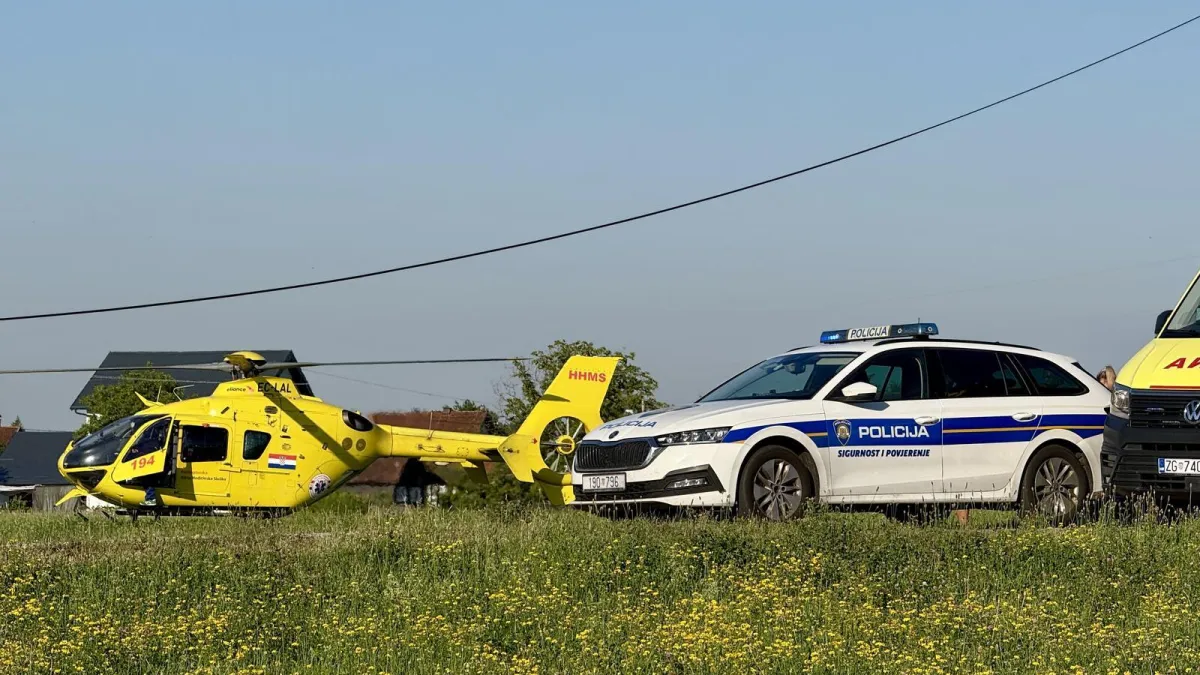 Silokombajn mu presjekao put: Motociklist teško ozlijeđen, stigao i helikopter