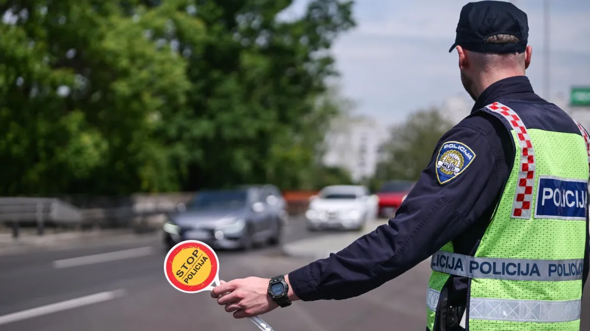 Vozio bez položenog vozačkog, ostao bez auta pa završio u zatvoru: A tek su mu 23 godine