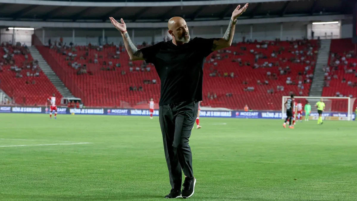 Stanković više nije trener Crvene zvezde, podnio je ostavku nakon šokantnog ispadanja