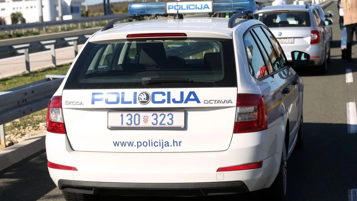 Nesvakidašnji ulov kod Vodica: Uhićena dvojica Talijana s punom hladnjačom, pogledajte što su im našli
