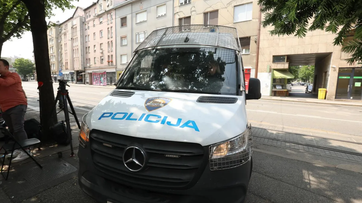 Vatra progutala unutrašnjost kuće: Uhićen 18-godišnjak, policija otkrila za što ga sumnjiči