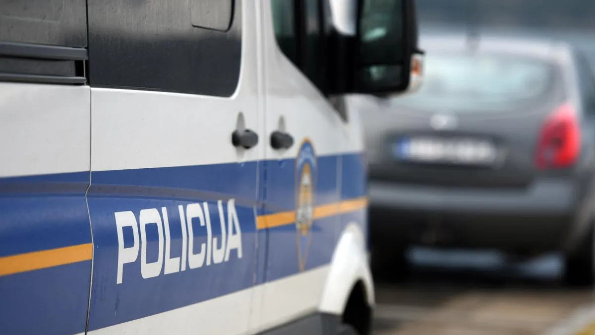 Krvavi obračun na zadarskim Jazinama: Strani državljanin ozlijedio muškarca, pa bježao od policije