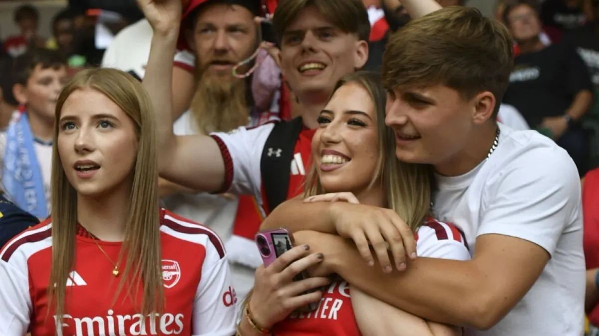 Dvije navijačice gledale loš dan u 'uredu' Kove i Gvardiola: Je li to prokletstvo za Arsenal?