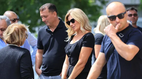 Svi su stigli na Mirogoj: Pogledajte tko je do&scaron;ao na posljednji ispraćaj majke Zdravka Mamića