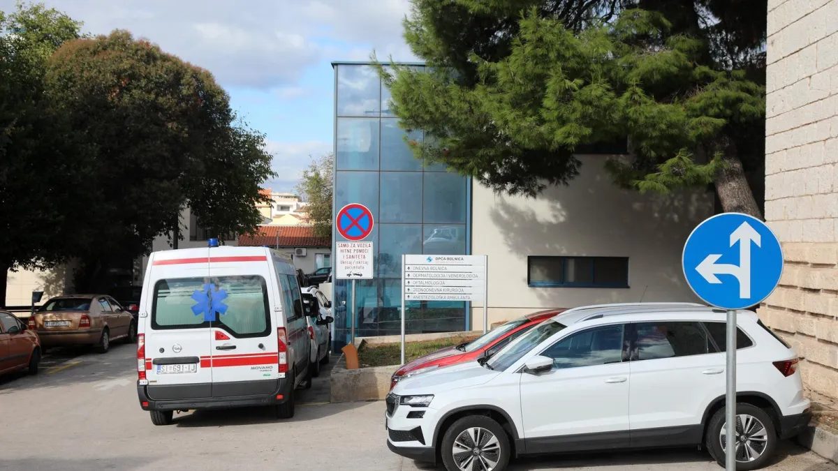 Velik broj Šibenčana tražio liječničku pomoć, simptomi su isti: 'Unuk i majka su mi jako loše'