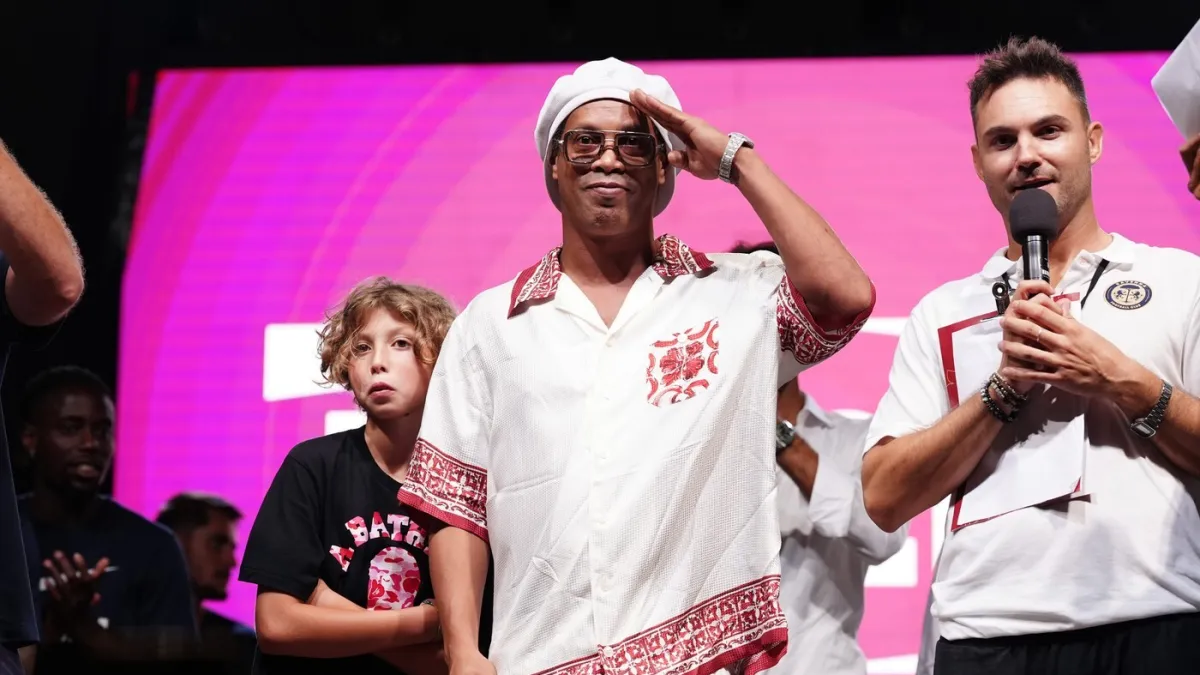 Ronaldinho stigao u Italiju i potpisao za trećeligaša