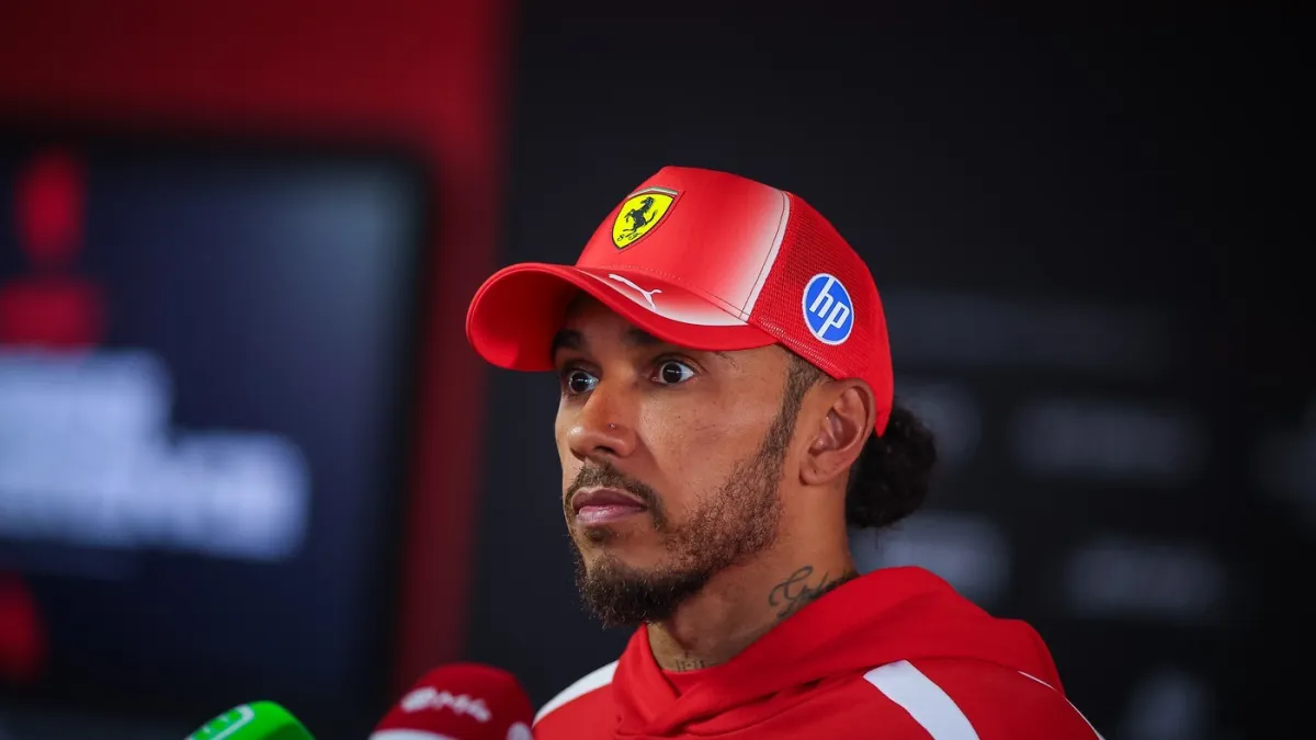 Hamilton nezadovoljan: 'Pogledajte kako to rade u Mercedesu'