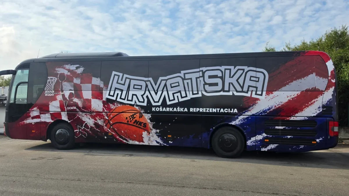 Hrvatski košarkaši dobili pojačanje na četiri kotača! Evo kako izgleda novi autobus reprezentacije